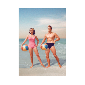 Carte postale Bikini 069 - Couple at beach