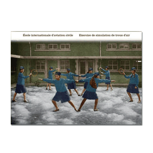 Carte postale - n° 569 - Ecole internationale d'aviation civile - Exercice de simulation de trous d'air - Cartes hors-collections Plonk & Replonk