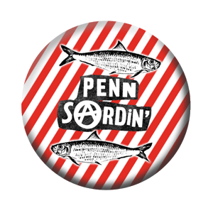 Badge 37mm – Penn Sardin’ – Rayé rouge